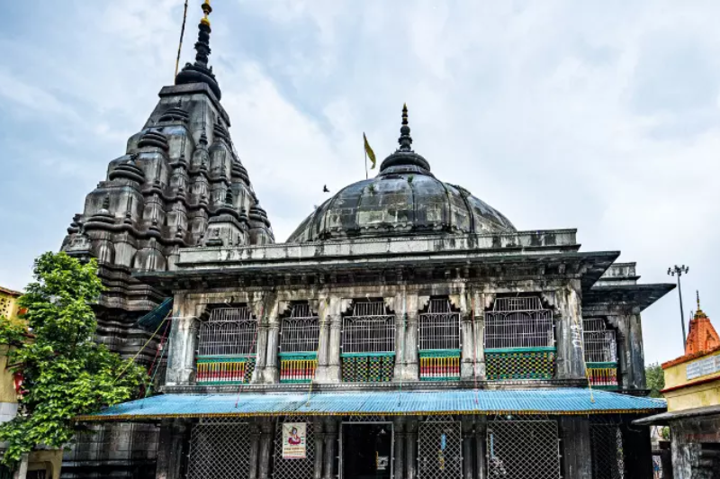 Vishnupad Temple